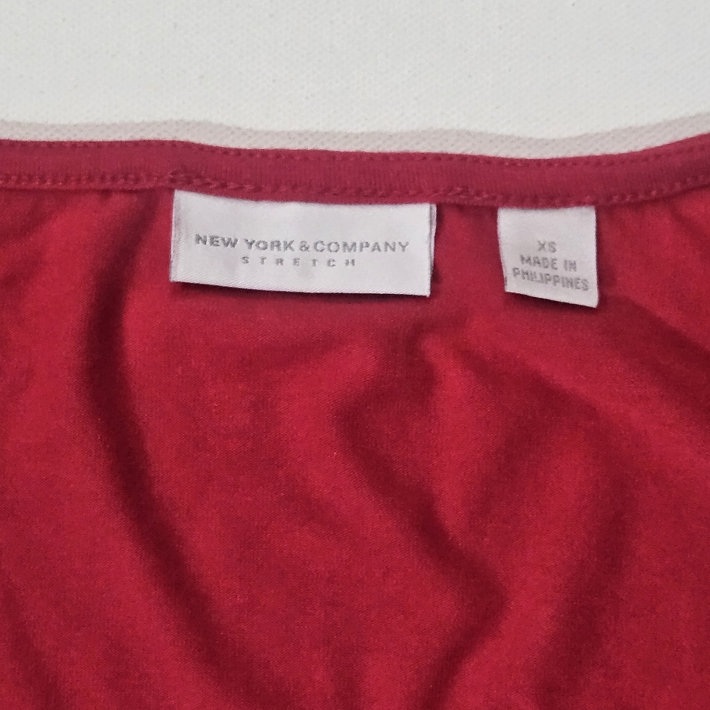 New‎ York And Company Top Womens XS Red Tiered Stretch Blouse Flowy Lined - Picture 5 of 5